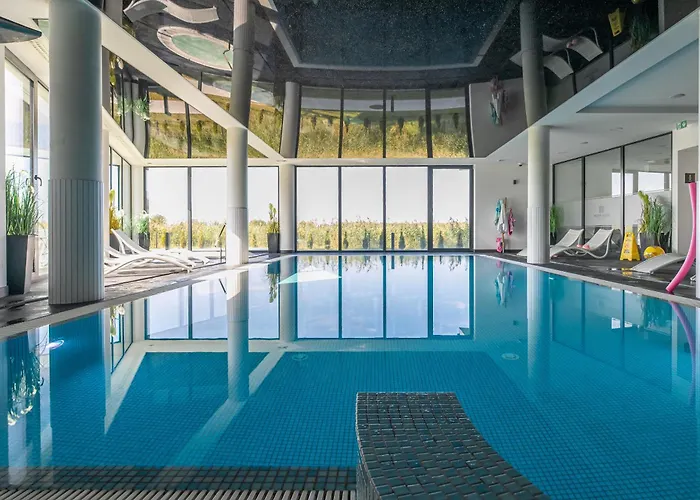 Westin House 410 Apartment