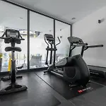 Westin House 410 Апартаменти