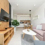 Westin House 410 *